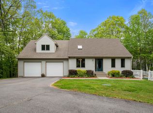 11 Sledding Hill Ln, Lee, NH 03861