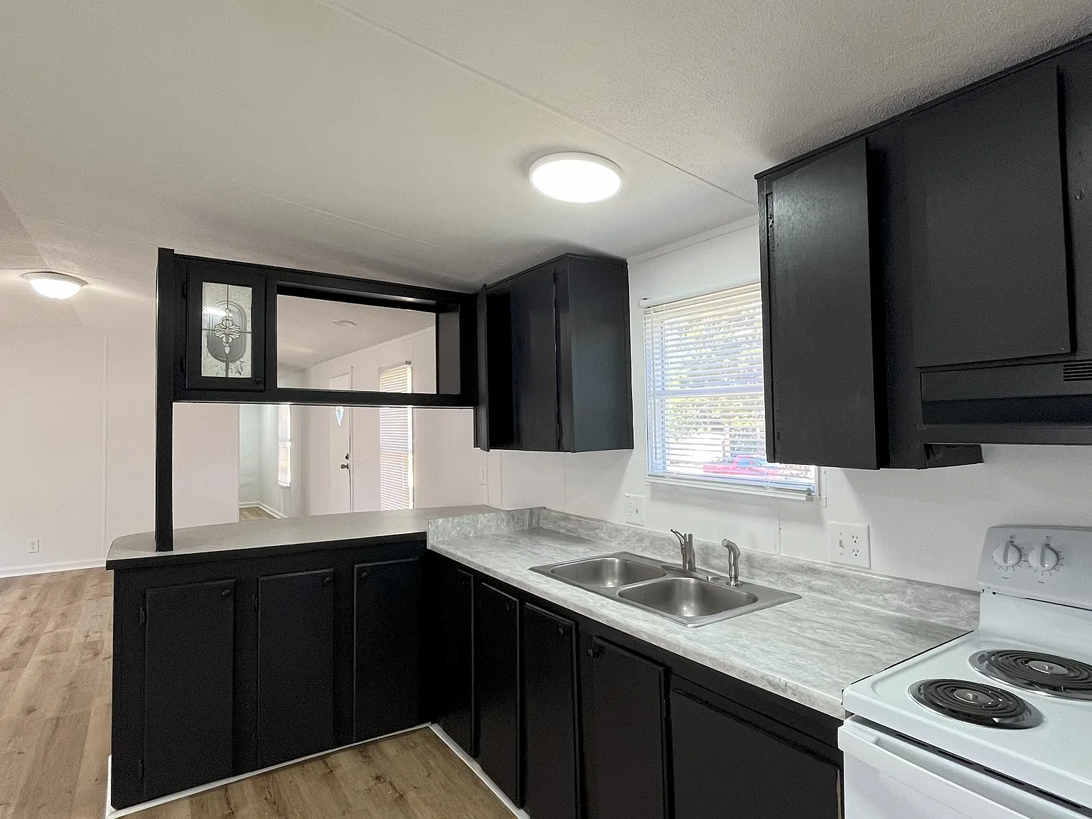 3 bed, 1050 sqft, $1,450 — Photo 4