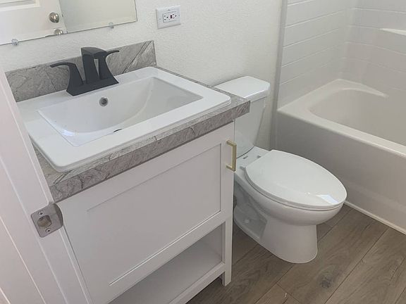4th image of 66640 Desert View Ave #1