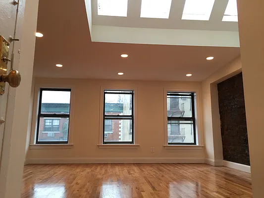 Rented by Big Apple Properties, LLC | media 67