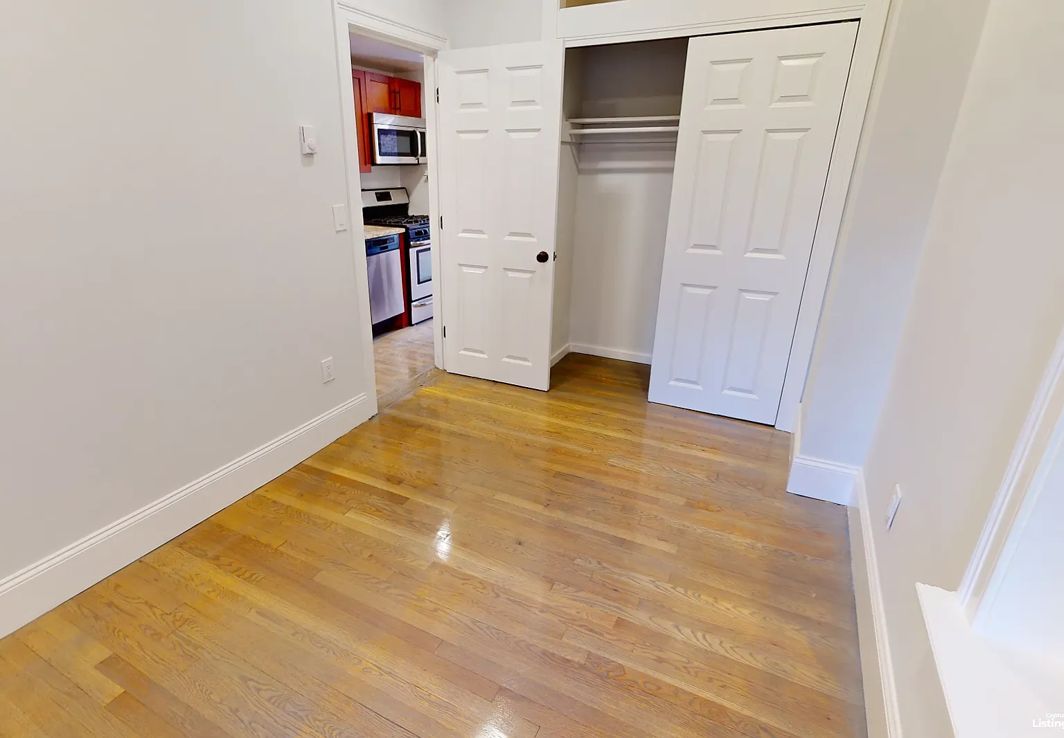 2 bed, 999 sqft, $4,050 — Photo 4