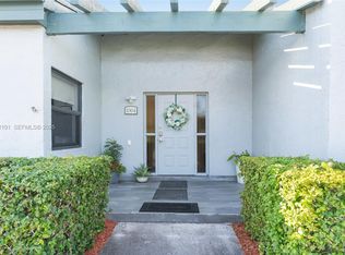 Westview Condominium, Pembroke Pines, FL 33024