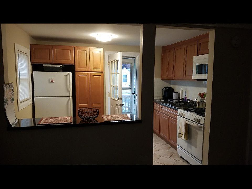 2nd image of 9 Coolidge Ave Floor 2