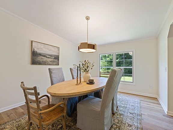 5th image of 334 Deer Point Rd