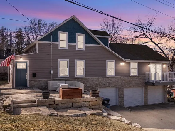 131 Maple AVENUE, Pewaukee, WI 53072