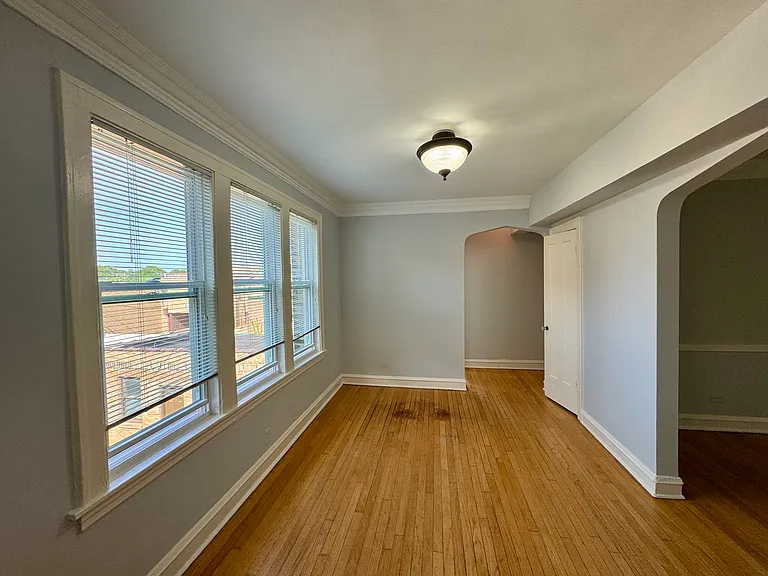 3218 W Catalpa Ave #2 — Photo 9