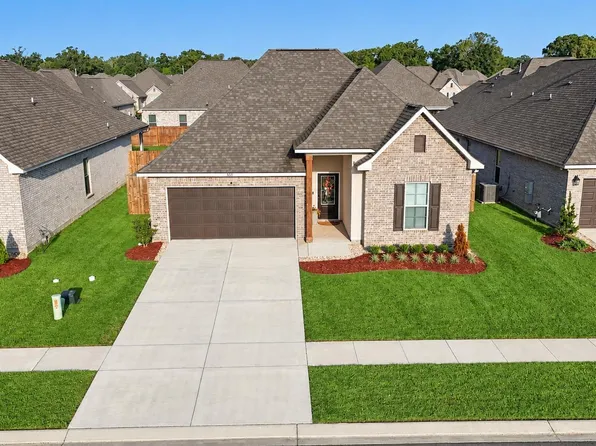 6531 Island Edge Dr, Gonzales, LA 70737