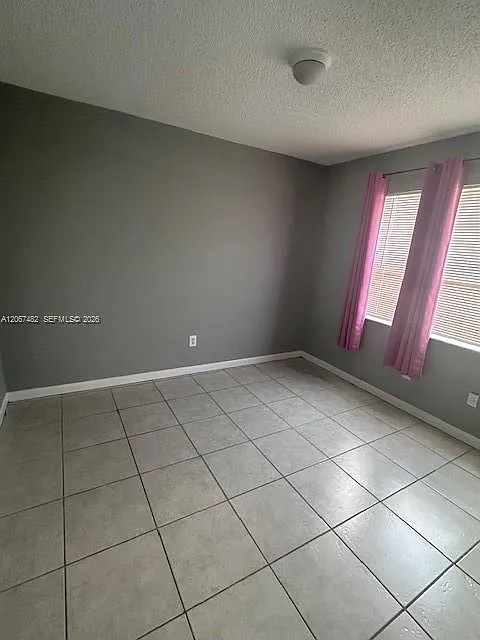Monterey Two Condo — Photo 3