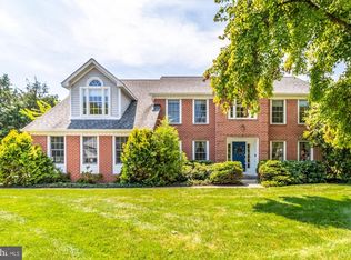 2 Berrycrest Ct, Cockeysville, MD 21030