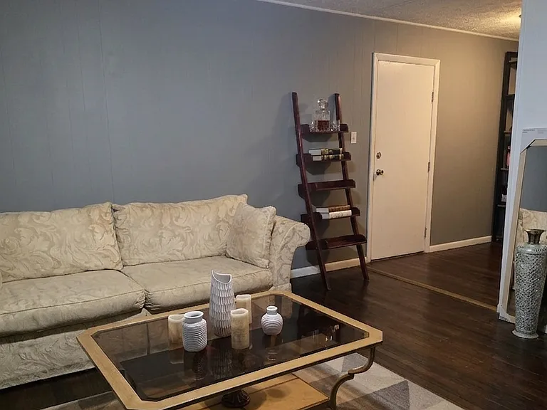 9303 Lewis Ave — Photo 8
