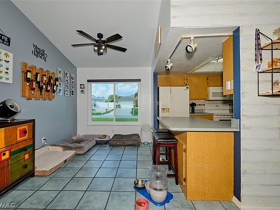 4th image of 145 NE 6th Pl