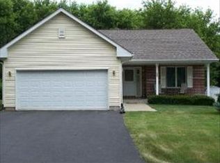 103 Centralia Pl NE, Poplar Grove, IL 61065