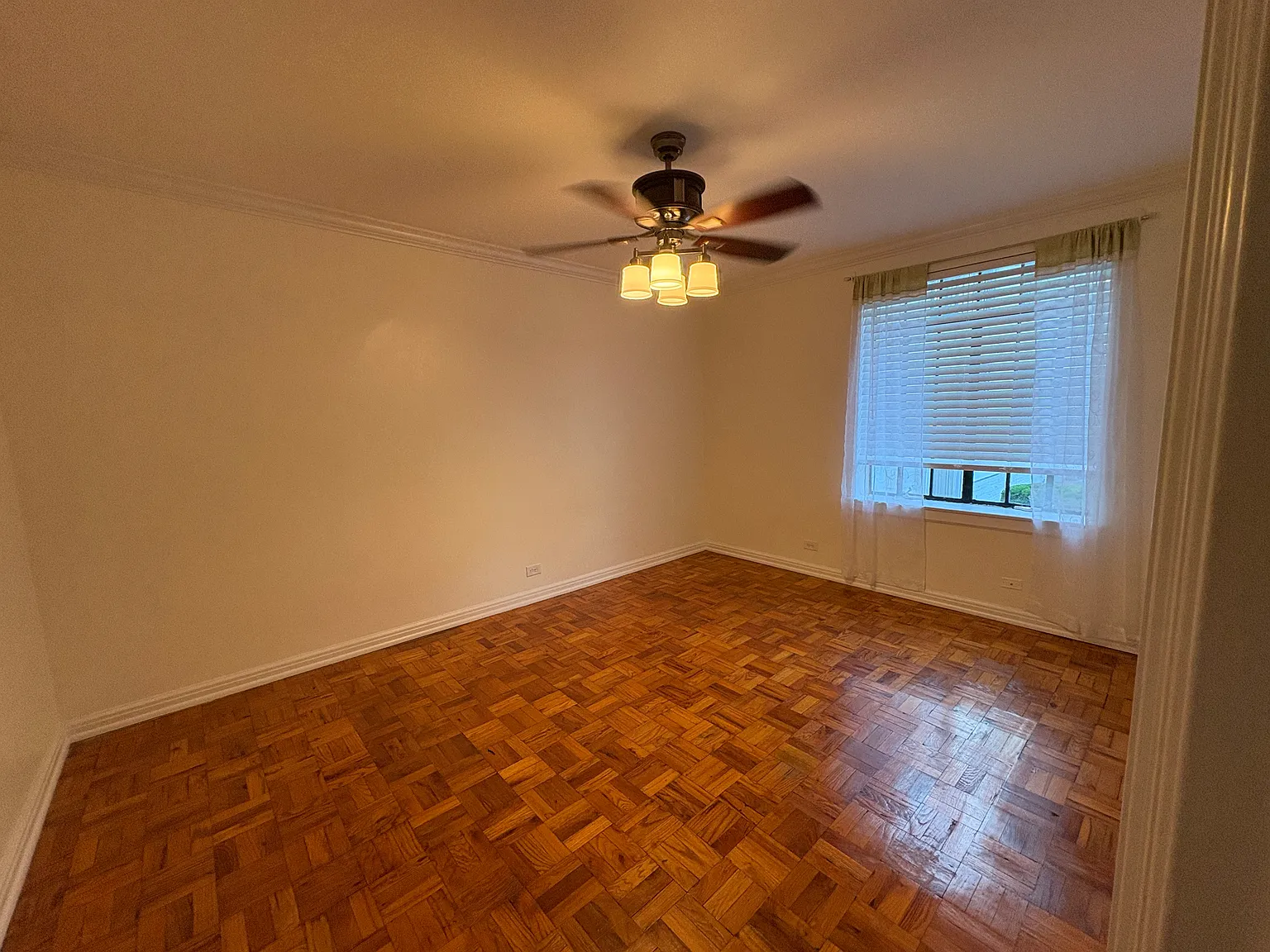 1700 N Elm St — Photo 4