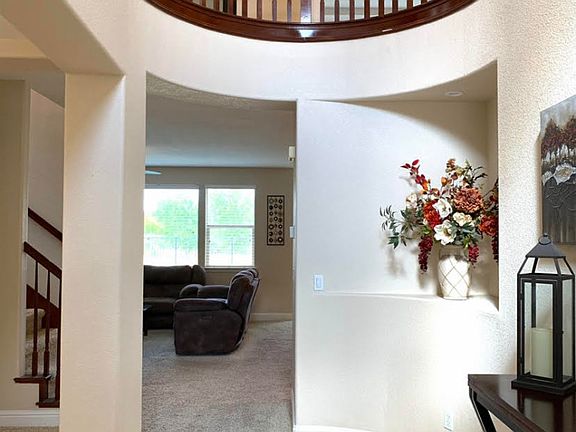 3rd image of 2812 Fox Den Cir