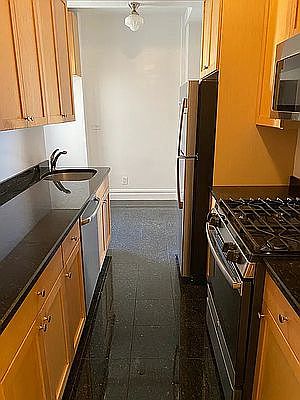 5th image of 115 E 92nd St #8E
