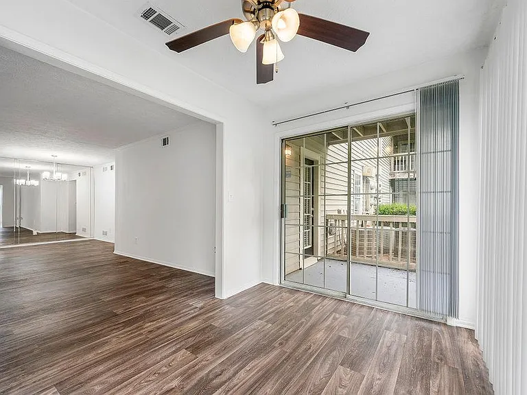 1318 Brockett Pl — Photo 11