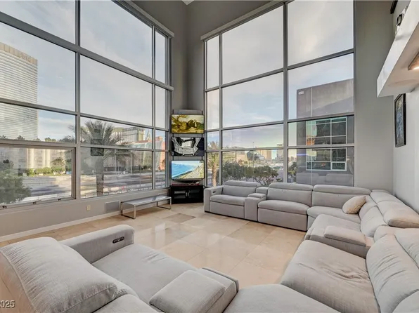 4515 Dean Martin Dr Unit 200, Las Vegas, NV 89103