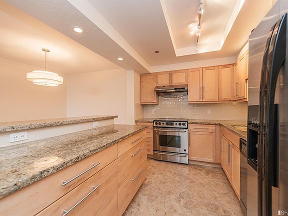 4th image of 101 Lombard St APT 403W