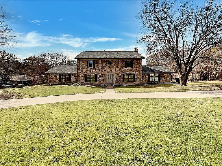 1st image of 7442 Lochwood Ct