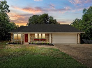 13780 Harbor Dr, Woodway, TX 76712