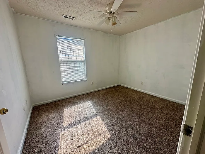 2114 Martha St — Photo 8