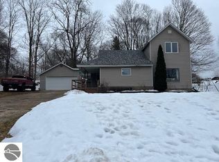 16767 3rd St, Copemish, MI 49625