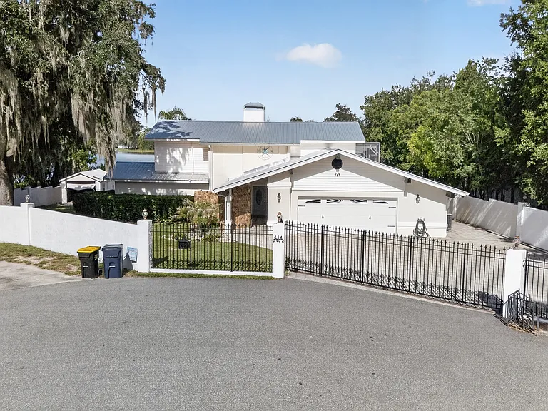414 Somerset Dr — Photo 38