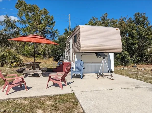 305 Shoreline Dr, Lake Placid, FL 33852