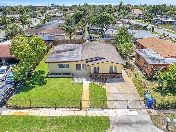 3rd image of 2710 NW 16th Court