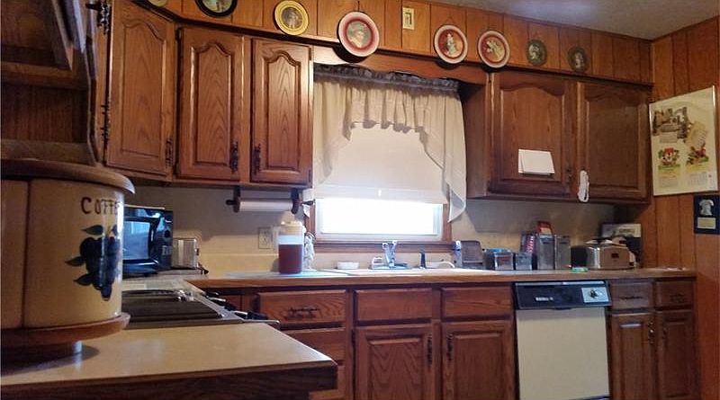 2nd image of 1128 Roemer Blvd