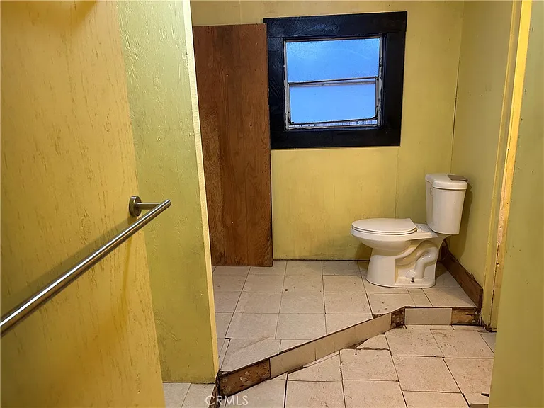 14435 Skyway — Photo 6
