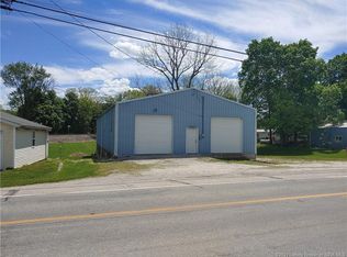 8998 Main St NW, Depauw, IN 47115