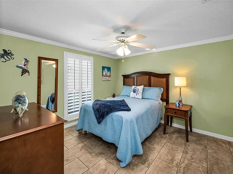 1000 Crane Ct — Photo 33