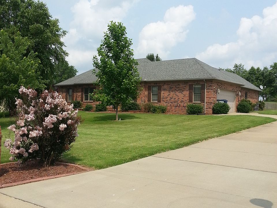 1st image of 4214 Hayden Park Dr