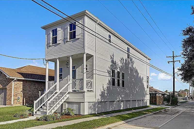 1st image of 301 28th St