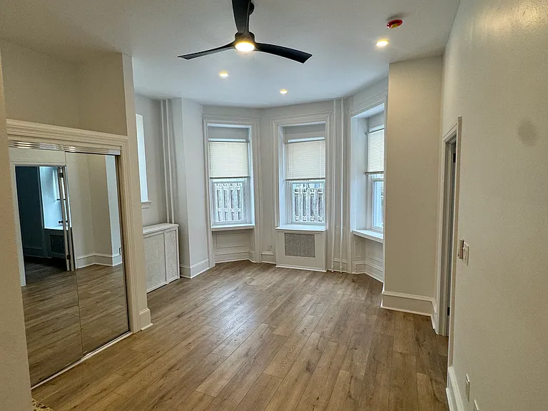 404 W Chelten Ave #1R — Photo 15