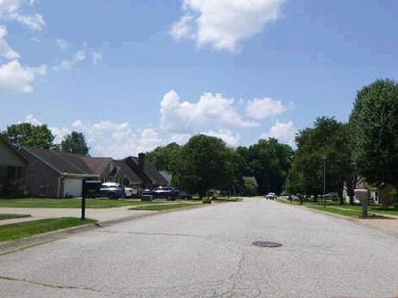 Exterior Neighborhood (street photo)