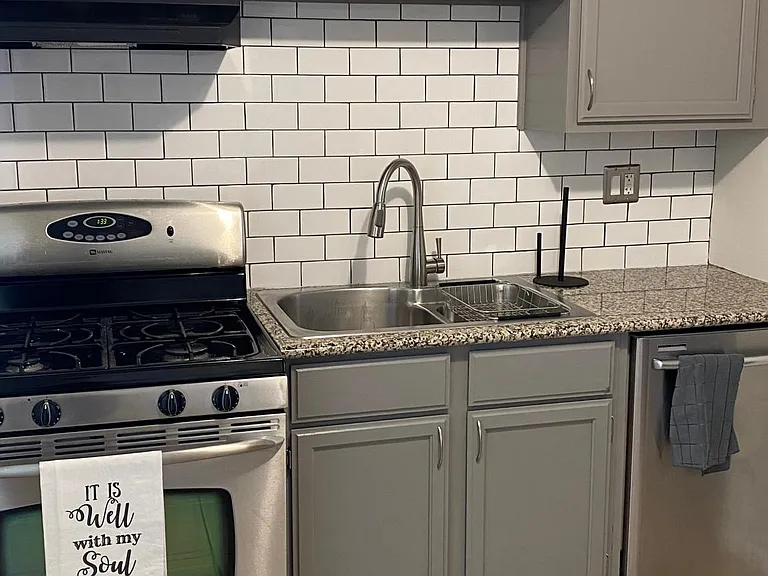 4424 Lloyd St — Photo 4
