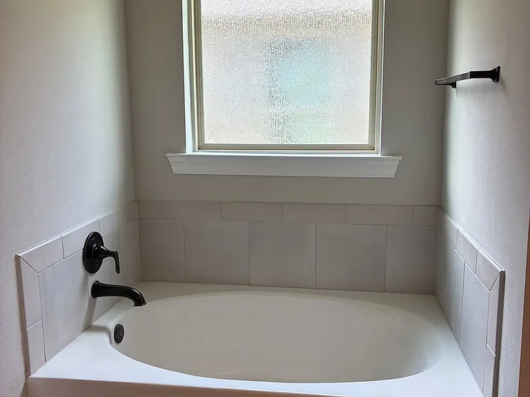 137 Keaton Ct — Photo 11