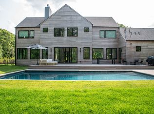 24 Hedges Ln, Wainscott, NY 11975