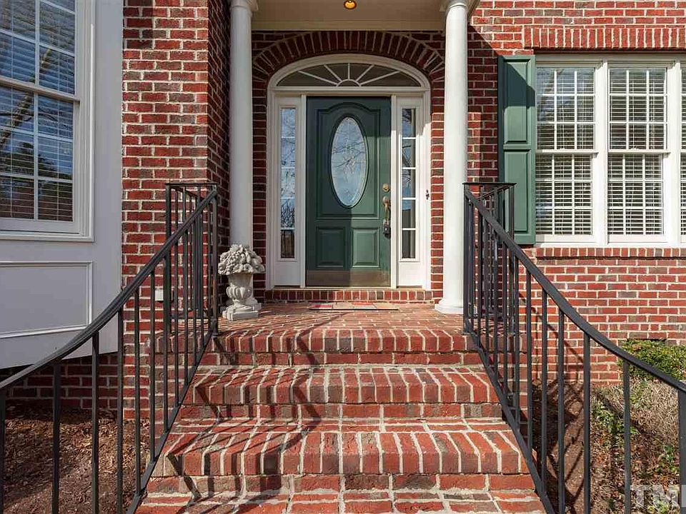 2nd image of 301 Hassellwood Dr