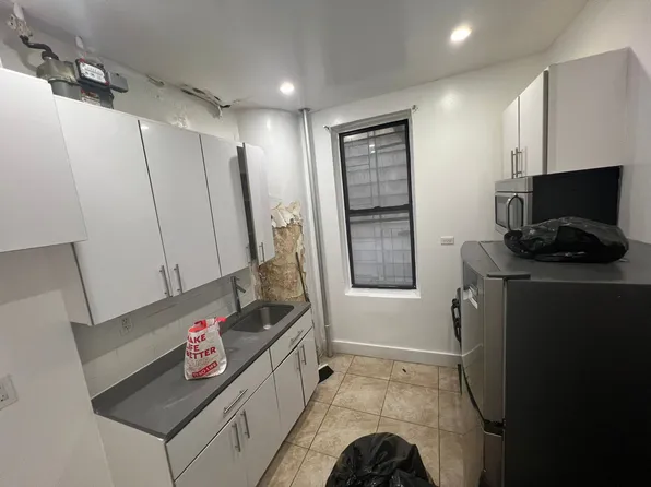 2485 Elm Place image 1 of 6