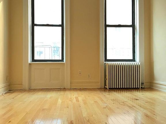 5th image of 121 E 90th St APT 5D