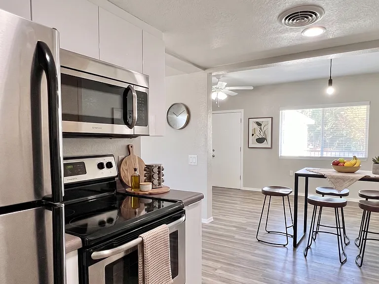 4127 N 9th Ave #6 — Photo 7