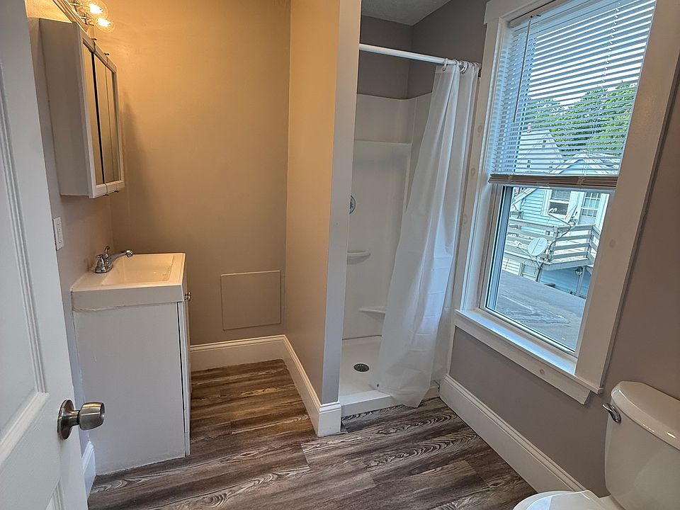 2nd image of 99 Garfield St #3D