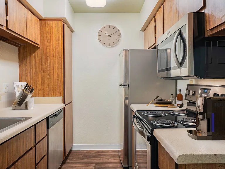 Eagle Point Apartments — Photo 6