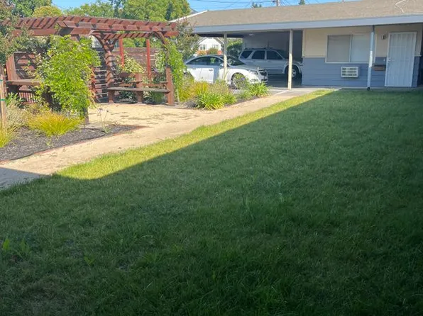 1521 Camden Ct, Santa Rosa, CA 95405