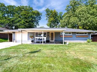 621 Skyview Dr, Dayton, OH 45449