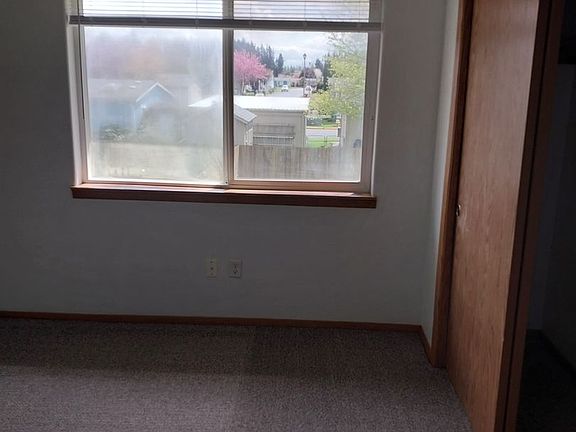 3rd image of 1730 SW Fellows St #1732