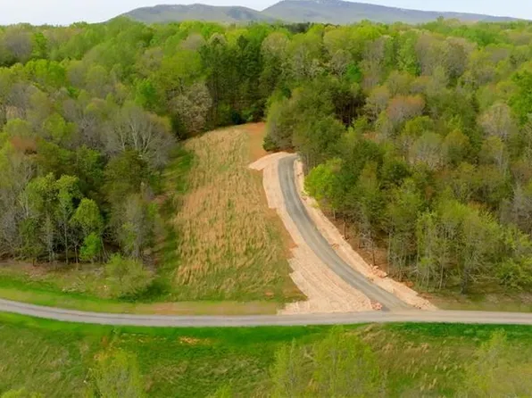 2 Thomas Farm Rd #2, King, NC 27021